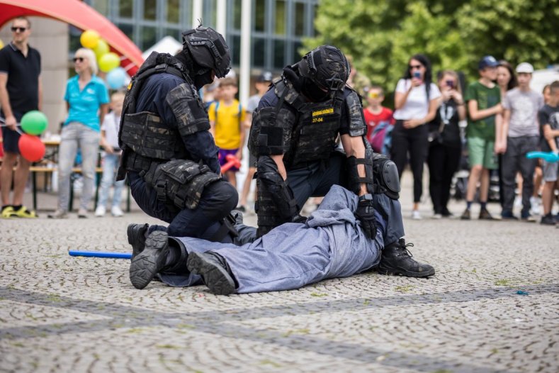 Děti oslavily svůj den s krajskými záchrannými složkami