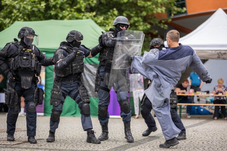 Děti oslavily svůj den s krajskými záchrannými složkami