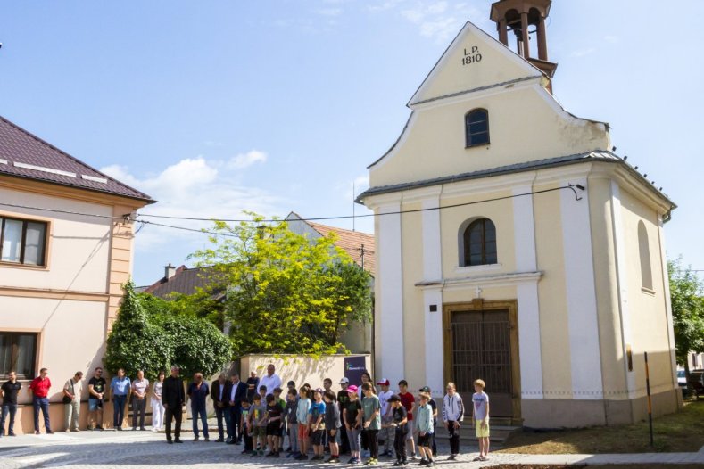 Další opravená silnice, tentokrát v Nasobůrkách