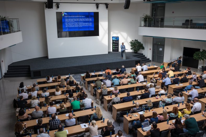 Budoucnost škol začíná dnes. Kraj podpoří rozvoj umělé inteligence i tělocviku