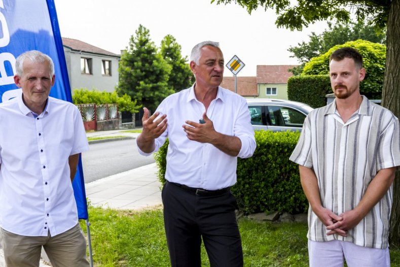 Seloutky a Domamyslice spojuje nová silnice