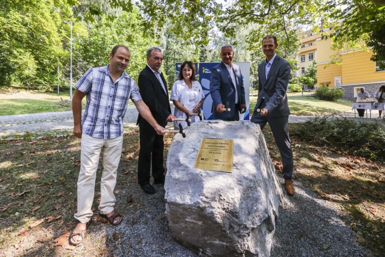 Káva na povzbuzení, kaple na uklidnění a nový pavilon. Kraj rozjíždí mega projekt