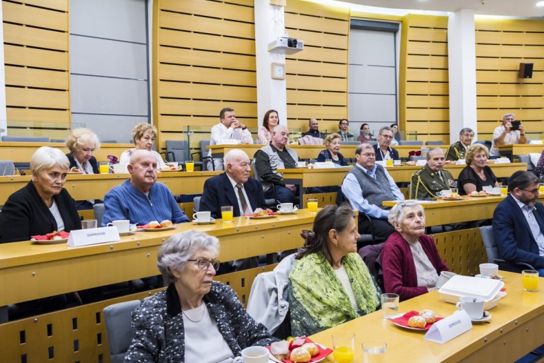 Zástupci kraje se setkali s vězni nacistického režimu