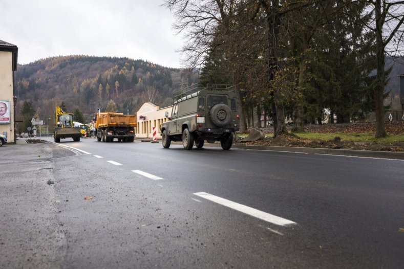 Na jaře začali, na podzim skončili. Hanušovice mají novou hlavní silnici