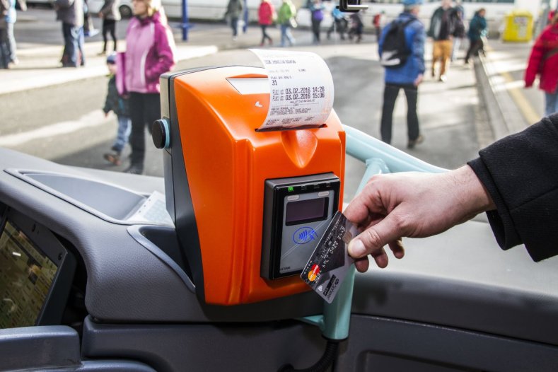 Olomoucký kraj a MasterCard spouští revoluci v příměstské dopravě