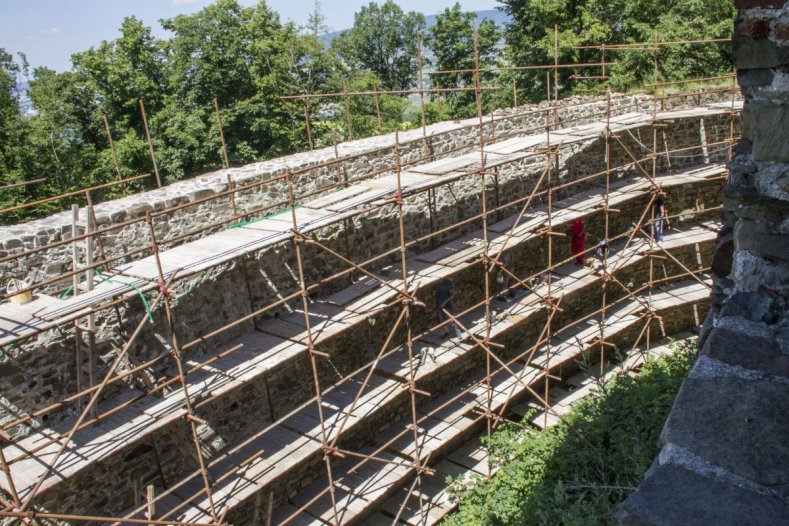 Olomoucký kraj opraví palác na hradě Helfštýn