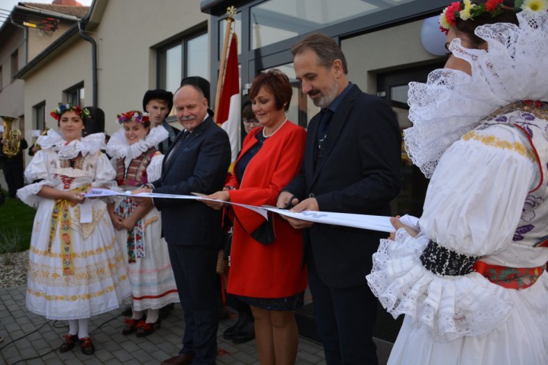 Místo baru mají posilovnu. Proměnu sokolovny zaplatil kraj