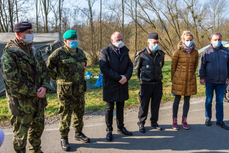 Mobilní odběrná stanice vyrostla během tří hodin