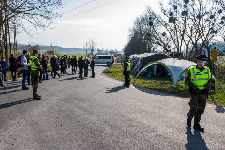 Mobilní odběrná stanice vyrostla během tří hodin