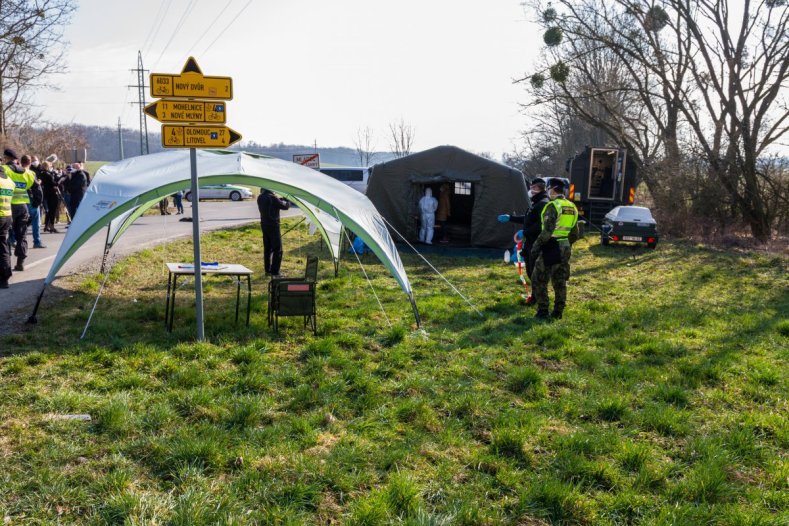 Mobilní odběrná stanice vyrostla během tří hodin