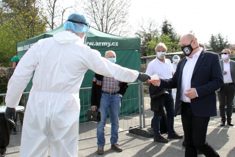 V kraji začalo unikátní testování na covid-19. Zájem je obrovský