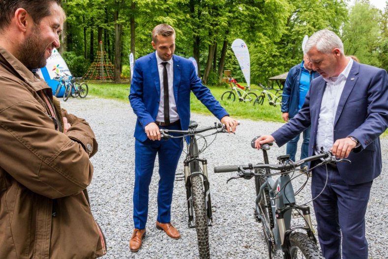 Zapomenutá místa Jeseníků pomůže prozkoumat unikátní síť cyklonabíječek